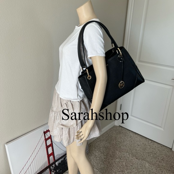 🌼Michael Kors Purse Set - Picture 7 of 16